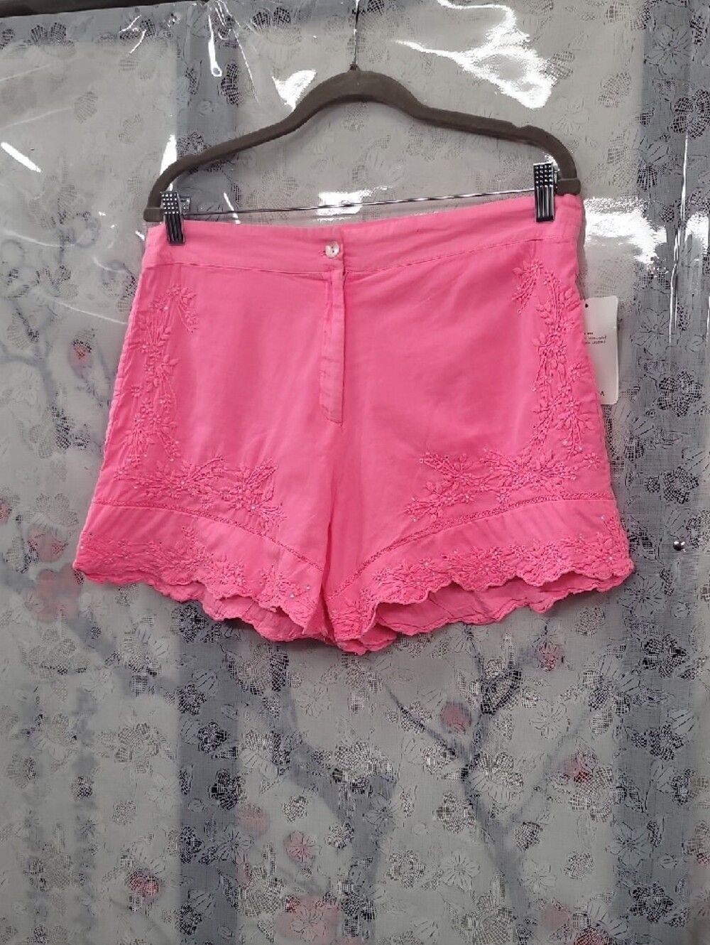 Juliet Dunn Nwt London Neon Pink Embroidered Scallop Hem Shorts Size 8/10 — image 2 of 8
